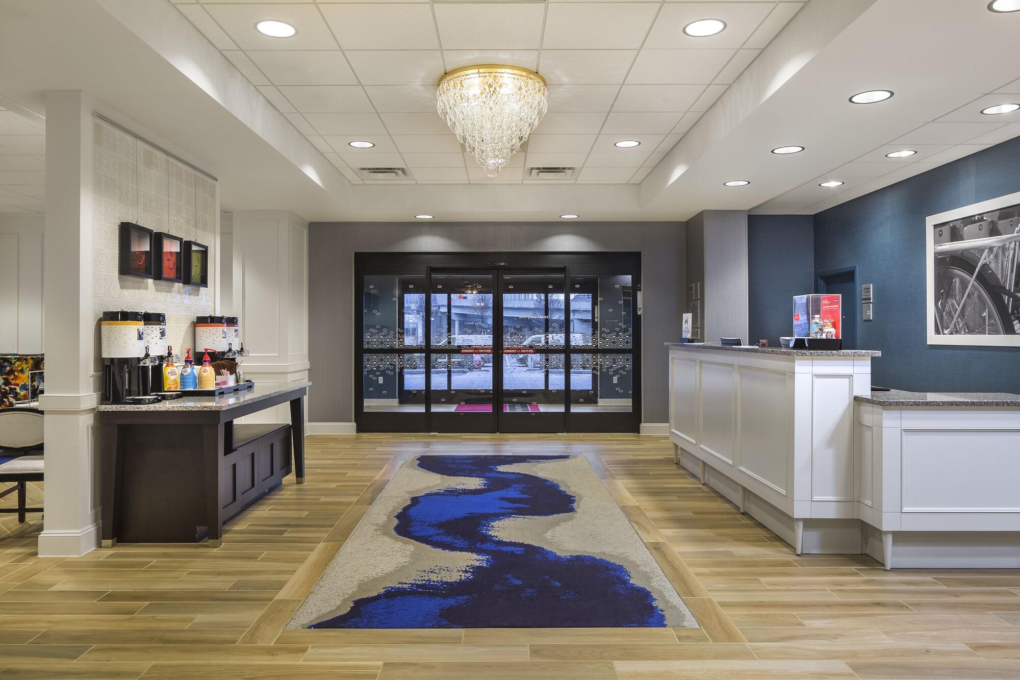 Hampton Inn & Suites Newport/Cincinnati, Ky Esterno foto