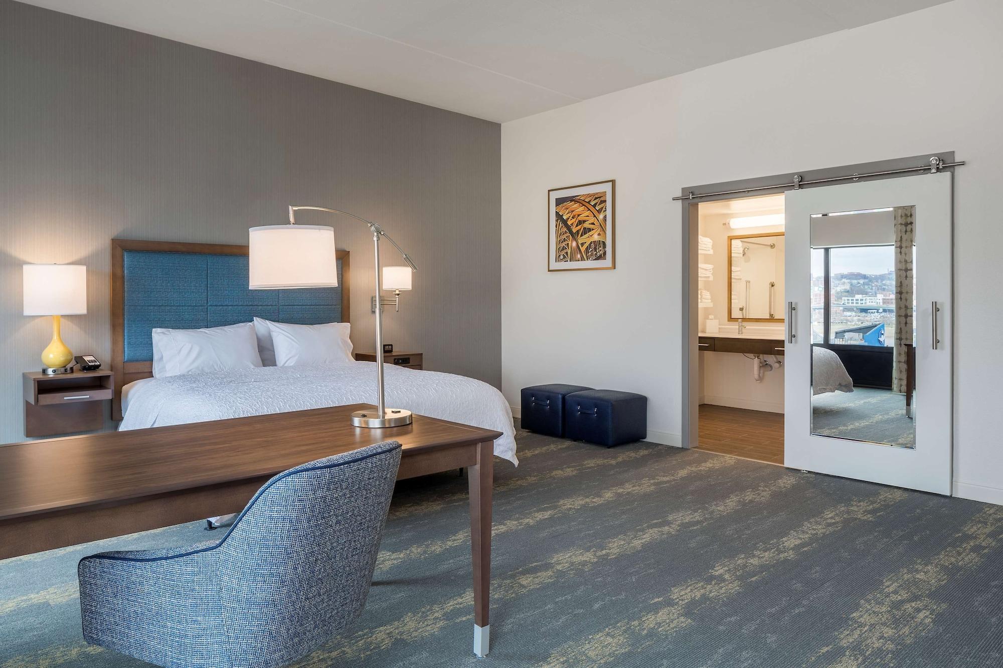 Hampton Inn & Suites Newport/Cincinnati, Ky Esterno foto