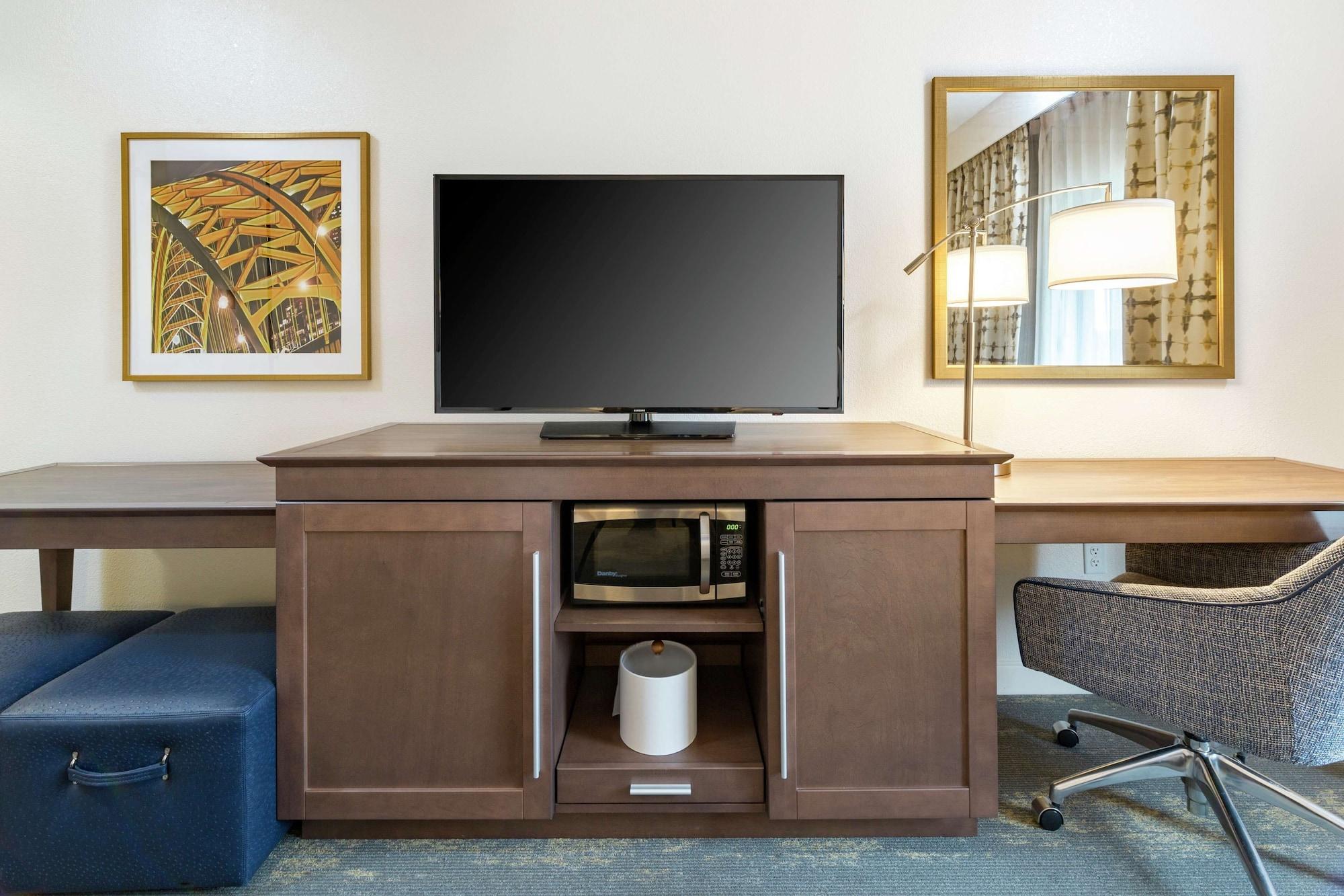 Hampton Inn & Suites Newport/Cincinnati, Ky Esterno foto