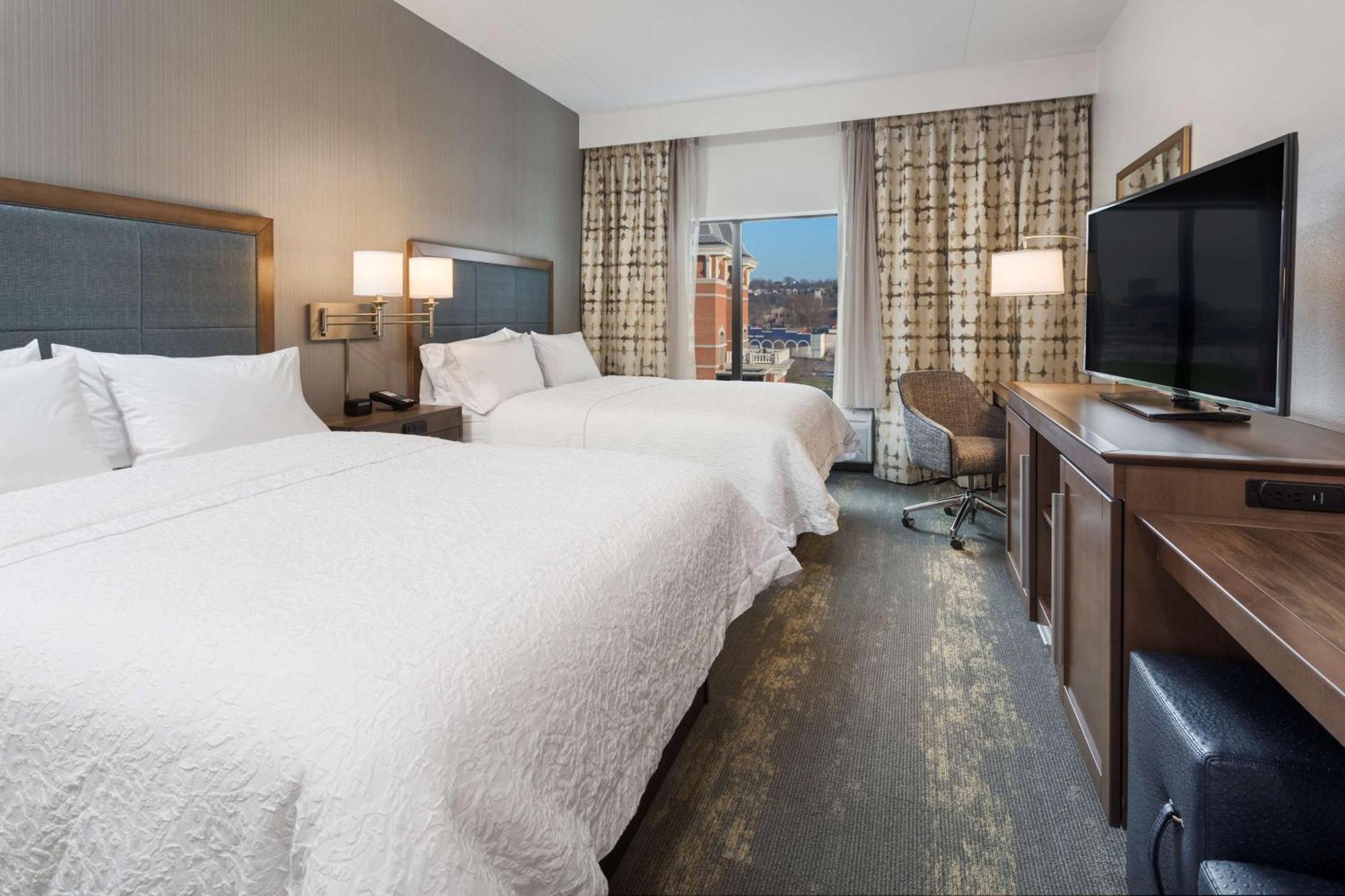 Hampton Inn & Suites Newport/Cincinnati, Ky Esterno foto